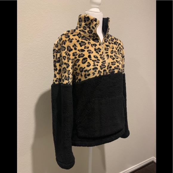 Leopard Print Pullover - S - Picture 2 of 2